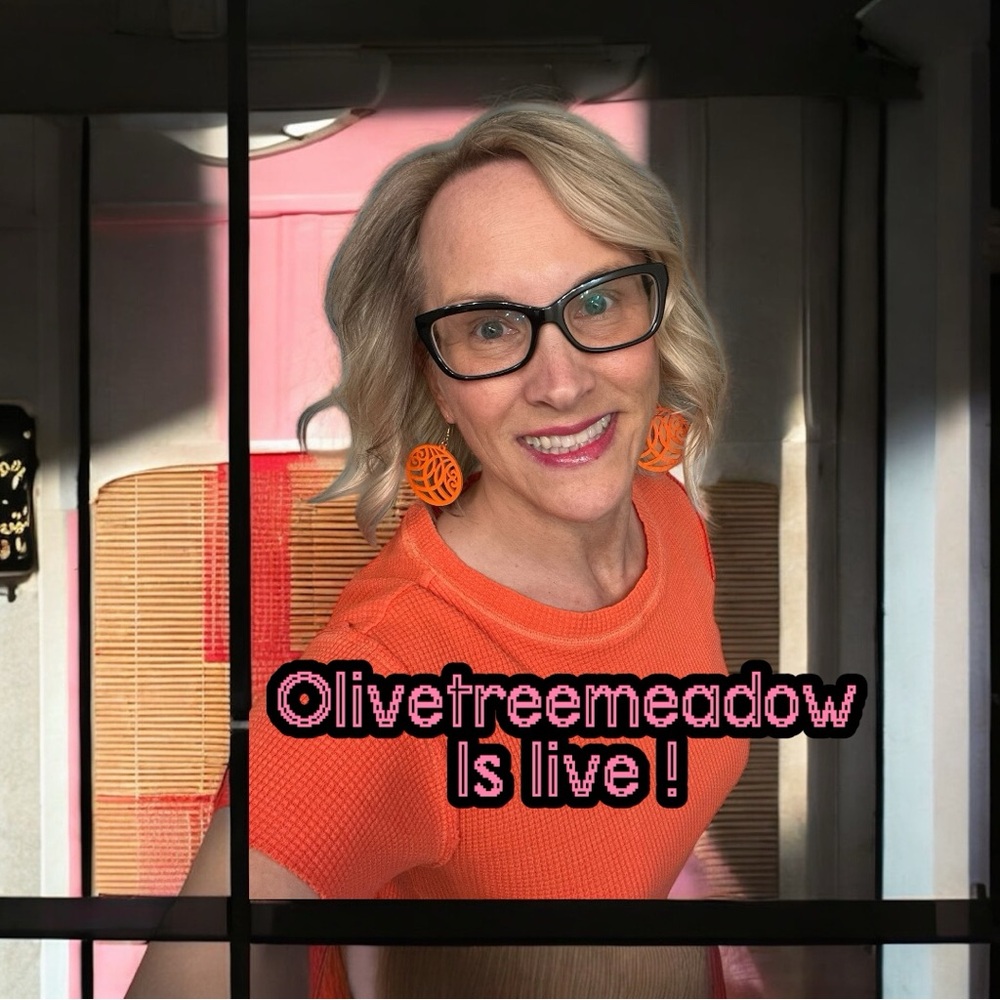 Olivetreemeadow Is Live! ❤️ This Listing For My Live Shows!